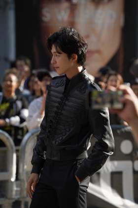 September 5, 2025, Toronto, Ontario, Canada: Hong Kyung attends the red carpet for the Ã¢â‚¬ËœGood NewsÃ¢â‚¬â ¢ premiere during the 2025 Toronto International Film Festival at The Princess Of Wales Theater. on September 5, 2025 in Toronto, Canada. Toronto Canada - ZUMAe321 20250905_zea_e321_177 Copyright: xLeonardoxRamirezx