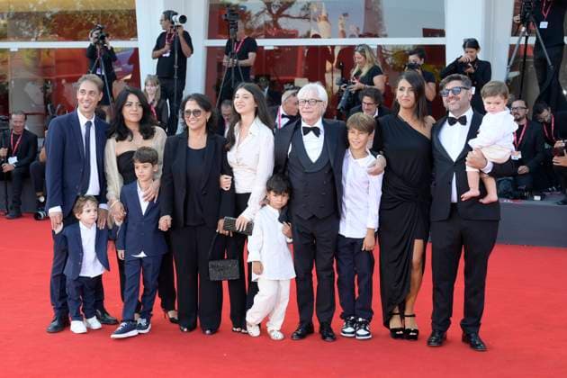 The sun rises on us all red carpet in Venice Lido - 05 Sep 2025 Nino D Angelo and family attend The sun rises on us all red carpet during the 82nd Venice Film Festival at Palazzo del Cinema. Venice Lido Italy Copyright: xMarioxCartellix xSOPAxImagesx _DSC7057