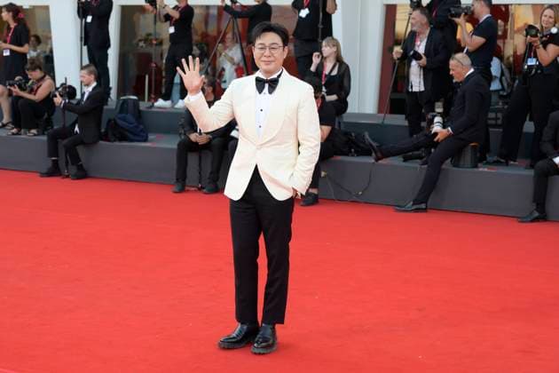 The sun rises on us all red carpet in Venice Lido - 05 Sep 2025 Zhang Songwen attends The sun rises on us all red carpet during the 82nd Venice Film Festival at Palazzo del Cinema. Venice Lido Italy Copyright: xMarioxCartellix xSOPAxImagesx _DSC7155