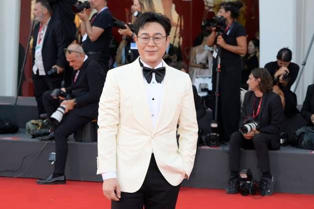 The sun rises on us all red carpet in Venice Lido - 05 Sep 2025 Zhang Songwen attends The sun rises on us all red carpet during the 82nd Venice Film Festival at Palazzo del Cinema. Venice Lido Italy Copyright: xMarioxCartellix xSOPAxImagesx _DSC7163