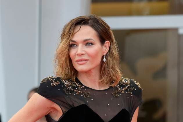 The sun rises on us all red carpet in Venice Lido - 05 Sep 2025 Laura Chiatti attends The sun rises on us all red carpet during the 82nd Venice Film Festival at Palazzo del Cinema. Venice Lido Italy Copyright: xMarioxCartellix xSOPAxImagesx _DSC7302