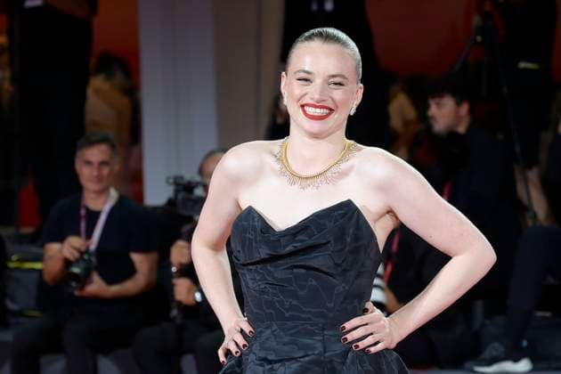 Silent friend red carpet in Venice Lido, Italy - 05 Sep 2025 Luna Wedler attends the Silent friend red carpet during the 82nd Venice Film Festival at Palazzo del Cinema. Venice Lido Italy Copyright: xMarioxCartellix xSOPAxImagesx _DSC7630
