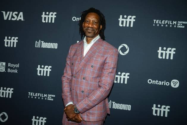 September 5, 2025, Toronto, On, Canada: Arnold Pinnock arrives on the red carpet for Steal Away at the Toronto International Film Festival in Toronto on Friday, September 5, 2025. Toronto Canada  - ZUMAc35_ 20250905_zaf_c35_111 Copyright: xLauraxProctorx