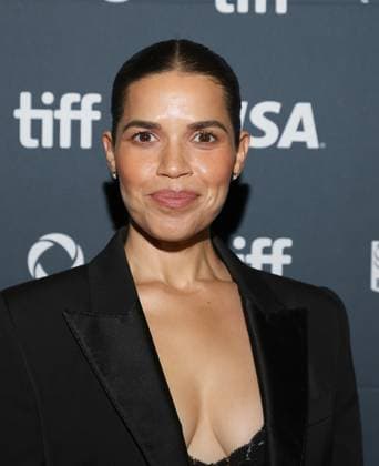 2025 Toronto International Film Festival - The Lost Bus Premiere America Ferrera attends the premiere of The Lost Bus during the 2025 Toronto International Film Festival at Princess of Wales Theatre on September 05, 2025 in Toronto, Ontario. Toronto Princess of Wales Theatre ON Canada Copyright: xPicjer imageSPACEx