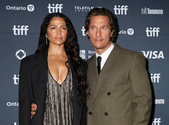 50th Toronto International Film Festival Red carpet of the film The lost bus Matthew McConaughey with his wife Camilla Alves 448376 2025 09 05 Toronto Canada  Copyright: xIsabellexVautierx xStarfacex STAR_448376_097