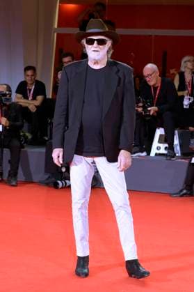 Francesco De Gregori at the premiere of the documentary Piero Pelù Rumore dentro Noise inside Don t Call Me a Rock Star at the Biennale di Venezia 2025 82 Venice International Film Festival at the Palazzo del Cinema Venice, 05 09 2025 Foto:xA.xM.xTinghinox xFuturexImagex inside_5908