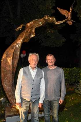 abb Dieter Hallervorden and Woytek Bildhauer after the theater premiere of Der eingebildet Kranke on Dieter Hallervordens 90th birthday at Schlosspark Theater 05 09 2025 in Berlin Berlin Germany