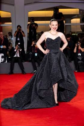 82nd Venice Film Festival Red carpet of the movie -Silent friend- Palazzo del Cinema - Venice Lido, Italy Luna Wedler 82nd Venice Film Festival Red carpet of the movie -Silent friend- Palazzo del Cinema - Venice Lido, Italy 5th September 2025  Copyright: xMAXxMONTINGELLI SGPx