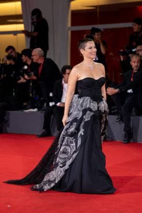 82nd Venice Film Festival Red carpet of the movie -Silent friend- Palazzo del Cinema - Venice Lido, Italy Silvia Salemi 82nd Venice Film Festival Red carpet of the movie -Silent friend- Palazzo del Cinema - Venice Lido, Italy 5th September 2025  Copyright: xSGPx