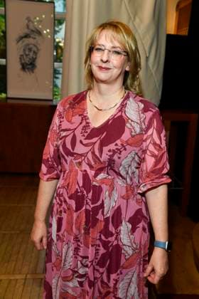 abb Natalie Hallervorden as a guest at the theater premiere of Der eingebildet Kranke on Dieter Hallervordens 90th birthday at Schlosspark Theater 05 09 2025 in Berlin Berlin Germany