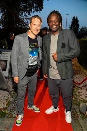 abb Oliver Pocher and Mola Adebisi as guests at the theater premiere of Der eingebildet Kranke on Dieter Hallervordens 90th birthday at Schlosspark Theater 05 09 2025 in Berlin Berlin Germany