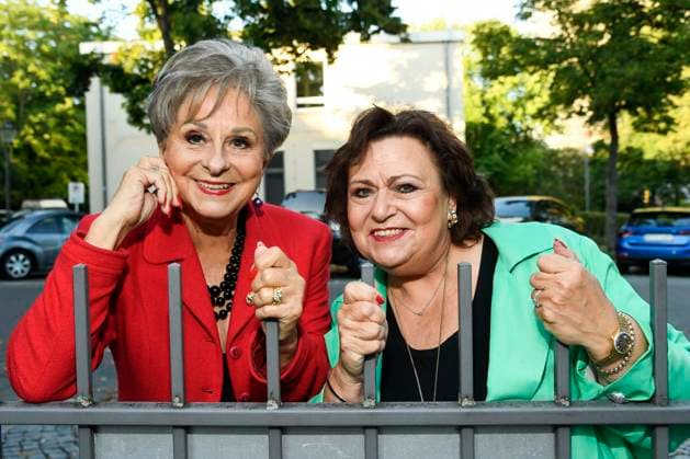 abb Dagmar Frederic and Daniela Urbschat as guests at the theater premiere of Der eingebildet Kranke on Dieter Hallervordens 90th birthday at Schlosspark Theater 05 09 2025 in Berlin Berlin Germany
