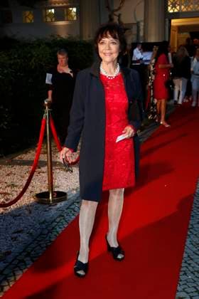 Simone Rethel at the pemiere Der eingebilkdet Kranke and Dieter Hallervordens 90th birthday at the Schloßparktheater in Berlinon 5 9 2025