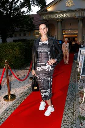 Katharina Gerhardt at the pemiere Der eingebilkdet Kranke and Dieter Hallervordens 90th birthday at the Schloßparktheater in Berlinon 5 9 2025