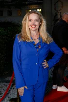 Julia Biedermann at the pemiere Der eingebilkdet Kranke and Dieter Hallervordens 90th birthday at the Schloßparktheater in Berlinon 5 9 2025