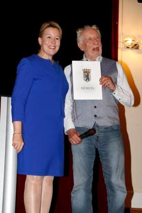 Franziska Giffey and Dieter Hallervorden at the premiere of Der eingebilkdet Kranke and Dieter Hallervordens 90th birthday at the Schloßparktheater in Berlinon 5 9 2025