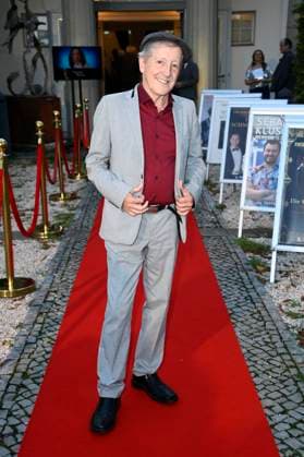 Santiago Ziesmer at the premiere of the play Der eingebildet Kranke and Dieter Hallervordens 90th birthday at the Schlosspark Theater Berlin, 05 09 2025 Foto:xN.xKubelkax xFuturexImagex hallervorden_5701