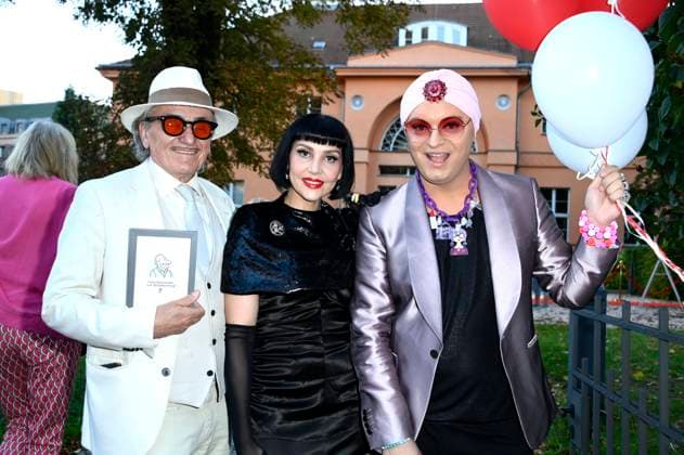 Lo Graf von Blickensdorf, Pauline Stolze and Julian F M Stoeckel at the premiere of the play Der eingebildet Kranke and Dieter Hallervordens 90th birthday at the Schlosspark Theater Berlin, 05 09 2025 Foto:xN.xKubelkax xFuturexImagex hallervorden_5703