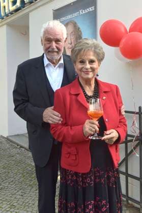 Dagmar Frederic with husband Klaus Lenk at the premiere of the play Der eingebildet Kranke and Dieter Hallervordens 90th birthday at the Schlosspark Theater Berlin, 05 09 2025 Foto:xM.xBehrensx xFuturexImagex hallervorden_5798