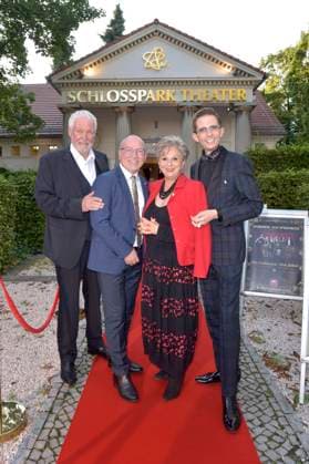Klaus Lenk, Dennis Schönwetter, Dagmar Frederic and Marc Rudolf at the premiere of the play Der eingebildet Kranke and Dieter Hallervordens 90th birthday at the Schlosspark Theater Berlin, 05 09 2025 Foto:xM.xBehrensx xFuturexImagex hallervorden_5801