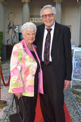 Otfried Laur with his wife Leni Laur at the premiere of the play Der eingebildet Kranke and Dieter Hallervordens 90th birthday at the Schlosspark Theater Berlin, 05 09 2025 Foto:xM.xBehrensx xFuturexImagex hallervorden_5806