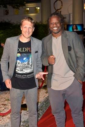 Oliver Pocher and Mola Adebisi at the premiere of the play Der eingebildet Kranke and Dieter Hallervordens 90th birthday at the Schlosspark Theater Berlin, 05 09 2025 Foto:xM.xBehrensx xFuturexImagex hallervorden_5825