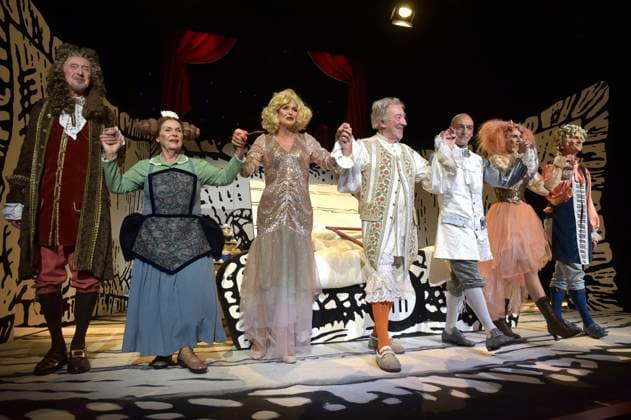Harald Effenberg, Dagmar Biener, Christiane Zander, Dieter Hallervorden, Mario Ramos, Helen Barke and Peter Lewys Preston at the premiere of the play Der eingebildet Kranke and Dieter Hallervordens 90th birthday at the Schlosspark Theater Berlin, 05 09 2025 Foto:xM.xBehrensx xFuturexImagex hallervorden_5829