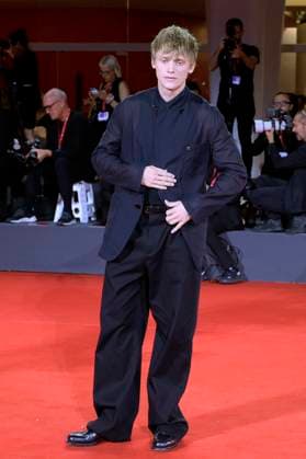 Enzo Brumm at the premiere of the feature film Silent Friend Stille Freundin at the Biennale di Venezia 2025 82 Venice International Film Festival at the Palazzo del Cinema Venice, 05 09 2025 Foto:xA.xM.xTinghinox xFuturexImagex friend_5703