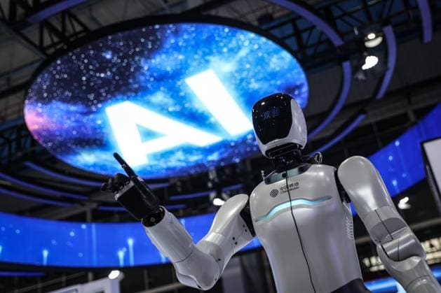 News Themen der Woche KW36 (250906) -- SHENYANG, Sept. 6, 2025 -- A robot is displayed at the exhibition area of the 2025 Global Industrial Internet Conference in Shenyang, northeast China s Liaoning Province, Sept. 6, 2025. Themed Digital New Chapter, Intelligent New Quality, the 2025 Global Industrial Internet Conference kicked off here on Saturday and will last till Sept. 8. ) CHINA-LIAONING-SHENYANG-GLOBAL INDUSTRIAL INTERNET CONFERENCE (CN) PanxYulong 