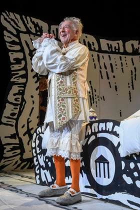 abb Dieter Hallervorden on stage at the final applause at the theater premiere of Der eingebildet Kranke on Dieter Hallervordens 90th birthday at Schlosspark Theater 05 09 2025 in Berlin Berlin Germany