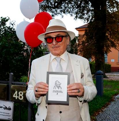 Lo Graf von Blickensdorf at the premiere of Der eingebildet Kranke and Dieter Hallervordens 90th birthday at the Schloßpark Theater Berlin