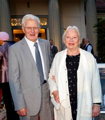 Peter Bause with his wife Helena Büdner Bause at the premiere of Der eingebildet Kranke and Dieter Hallervordens 90th birthday at the Schloßpark Theater Berlin