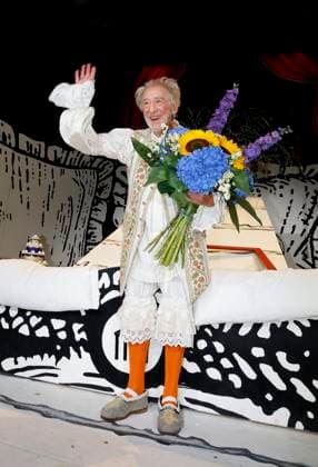 Dieter Hallervorden at the premiere of Der eingebildet Kranke and Dieter Hallervordens 90th birthday at the Schloßpark Theater Berlin