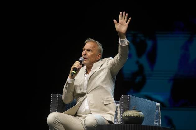 2025 Mexico Siglo XXI: Minds that Light Up the Future American actor and Director Kevin Costner greets during the 2025 Mexico Siglo XXI: Minds that Light Up the Future, organized by the Telmex-Telcel Foundation at Auditorio Nacional. on September 5, 2025 in Mexico City, Mexico. (Photo by Ismael Rosas Eyepix Group) Copyright: xIsmaelxRosas xEyepixxGroupx IR_05092025_167741