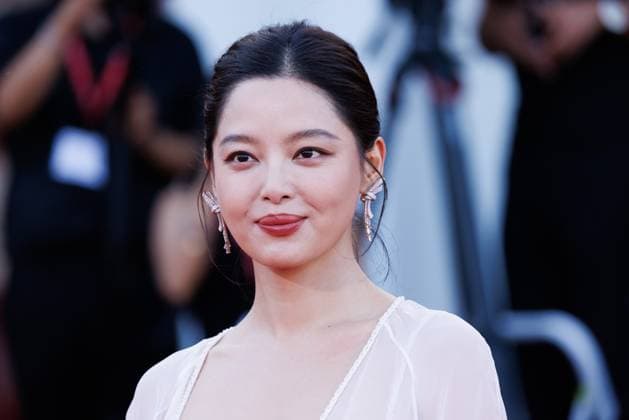 News - 2025 Closing Ceremony Red Carpet - The 82nd Venice International Film Festival Xin Zhilei attends the 2025 Closing Ceremony red carpet during the 82nd Venice International Film Festival on September 06, 2025 in Venice, Italy. Photo: Cinzia Camela. Lido di Venezia Palazzo del Cinema Italy Copyright: xCinziaxCamelax xLiveMediax LPN_2012558