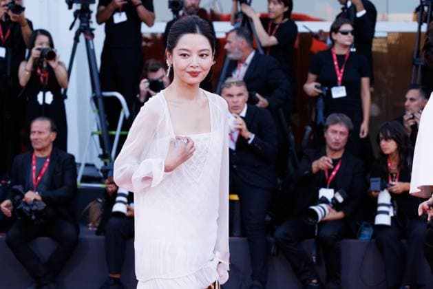News - 2025 Closing Ceremony Red Carpet - The 82nd Venice International Film Festival Xin Zhilei attends the 2025 Closing Ceremony red carpet during the 82nd Venice International Film Festival on September 06, 2025 in Venice, Italy. Photo: Cinzia Camela. Lido di Venezia Palazzo del Cinema Italy Copyright: xCinziaxCamelax xLiveMediax LPN_2012561