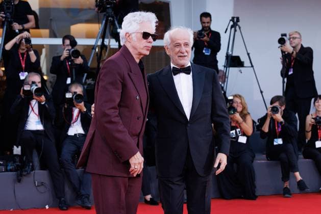 News - 2025 Closing Ceremony Red Carpet - The 82nd Venice International Film Festival Jim Jarmusch and Toni Servillo attend the 2025 Closing Ceremony red carpet during the 82nd Venice International Film Festival on September 06, 2025 in Venice, Italy. Photo: Cinzia Camela. Lido di Venezia Palazzo del Cinema Italy Copyright: xCinziaxCamelax xLiveMediax LPN_2012588
