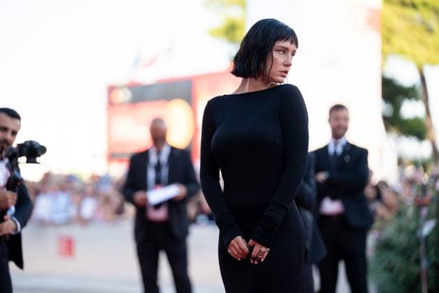2025 Closing Ceremony Red Carpet - The 82nd Venice International Film Festiva Adele Exarchopoulos attends the 2025 Closing Ceremony red carpet during the 82nd Venice International Film Festival in Venice, Italy, on September 6, 2025. Venice Italy  Copyright: xLucaxCarlinox originalFilename: carlino-notitle250906_np3ko.jpg