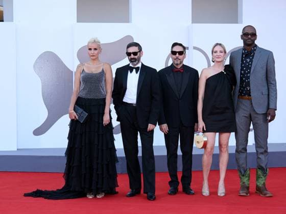 Venice, 82nd Venice International Film Festival 2025 - evening 11 - closing red carpet Pictured: Julia Ducournau, Yuri Ancarani, Fernando Juan Lima, Shannon Murphy, RaMell Ross  Copyright: xAlbertoxTerenghi PoolxPhotoxEventsx06x xipa-agency.netx xPoolxPhotoxEventsx06x IPA_Agency_IPA64332794