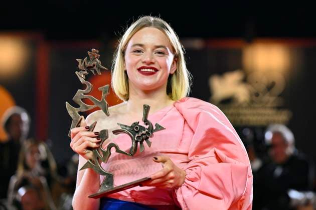 September 6, 2025, Venice, ITALY: Swiss actor Luna Wedler holds the Marcello Mastroianni Award for Best New Young Actor for his performance in the movie Silent Friend during the closing ceremony of the 82nd annual Venice International Film Festival, in Venice, Italy, 06 September 2025. The 82nd edition of the festival runs from 27 August to 06 September 2025. ANSA ETTORE FERRARI. Venice ITALY  - ZUMAa110 20250906_zaf_a110_081 Copyright: xEttorexFerrarix