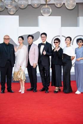 82nd Venice Film Festival Closing Ceremony Red Carpet - part 2 Palazzo del Cinema - Venice Lido, Italy Cai Shangjun;Xin Zhilei;Zhang Songwen;Feng Shaofeng;Ma Shuang;Han Nianjin;Justine O 82nd Venice Film Festival Closing Ceremony Red Carpet - part 2 Palazzo del Cinema - Venice Lido, Italy 6th September 2025  Copyright: xSGPx