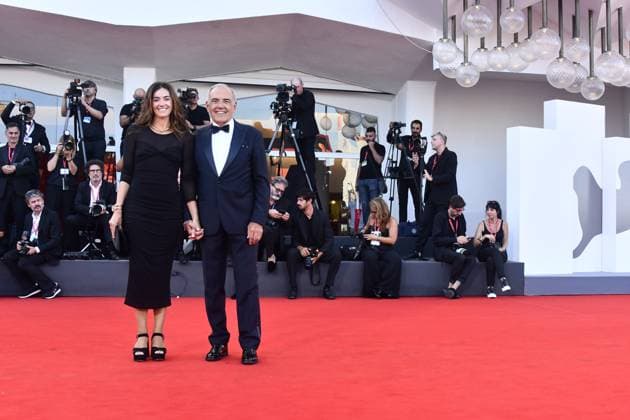 82eme Festival International du Film de Venise Mostra de Venise CLOSING CEREMONY and CHIEN 51 Premiere Red Carpet at the 82nd International Venice Film festival Giulia Rosmarini and Director of the Venice Film Festival Alberto Barbera attend the 2025 Closing Ceremony red carpet 448401 2025 09 06 Venice Italy  Copyright: xThomasxBohlenx STAR_448401_003