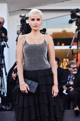 82eme Festival International du Film de Venise Mostra de Venise CLOSING CEREMONY and CHIEN 51 Premiere Red Carpet at the 82nd International Venice Film festival Julia Ducournau attends the 2025 Closing Ceremony red carpet 448401 2025 09 06 Venice Italy  Copyright: xThomasxBohlenx STAR_448401_009