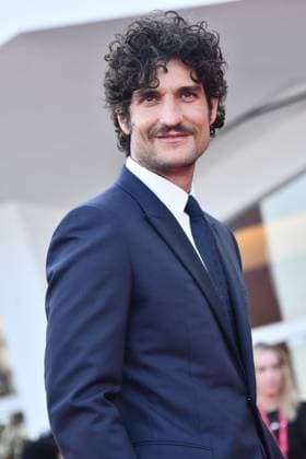82eme Festival International du Film de Venise Mostra de Venise CLOSING CEREMONY and CHIEN 51 Premiere Red Carpet at the 82nd International Venice Film festival Louis Garrel attends the Chien 51 premiere 448401 2025 09 06 Venice Italy  Copyright: xThomasxBohlenx STAR_448401_022