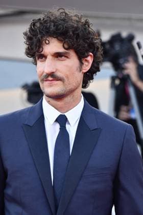 82eme Festival International du Film de Venise Mostra de Venise CLOSING CEREMONY and CHIEN 51 Premiere Red Carpet at the 82nd International Venice Film festival Louis Garrel attends the Chien 51 premiere 448401 2025 09 06 Venice Italy  Copyright: xThomasxBohlenx STAR_448401_027