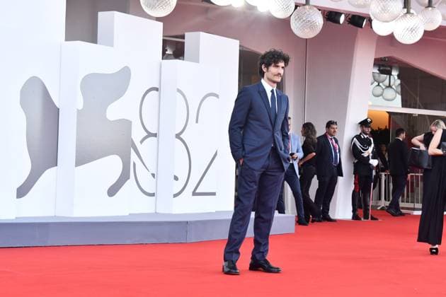 82eme Festival International du Film de Venise Mostra de Venise CLOSING CEREMONY and CHIEN 51 Premiere Red Carpet at the 82nd International Venice Film festival Louis Garrel attends the Chien 51 premiere 448401 2025 09 06 Venice Italy  Copyright: xThomasxBohlenx STAR_448401_037