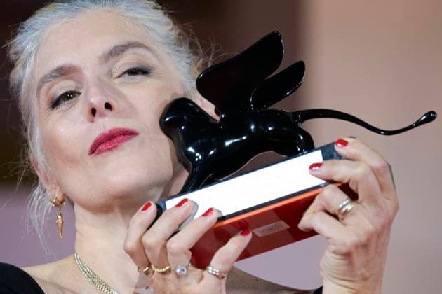 January 1, 2021, Venice, Italy: French screenwriter Valerie Donzelli holds the Award for Best Screenplay for the movie ˜A pied d™oeuvre™ during the closing ceremony of the 82nd annual Venice International Film Festival, in Venice, Italy, 06 September 2025. The 82nd edition of the festival runs from 27 August to 06 September 2025. ANSA RICCARDO ANTIMIANI. Venice Italy  - ZUMAa110 20210101_zaf_a110_375 Copyright: xRiccardoxAntimianix