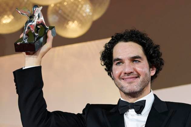 January 1, 2021, Venice, Italy: US director Benny Safdie holds the Silver Lion for Best Director for his movie ˜The smashing machine™ during the closing ceremony of the 82nd annual Venice International Film Festival, in Venice, Italy, 06 September 2025. The 82nd edition of the festival runs from 27 August to 06 September 2025. ANSA RICCARDO ANTIMIANI. Venice Italy  - ZUMAa110 20210101_zaf_a110_377 Copyright: xRiccardoxAntimianix
