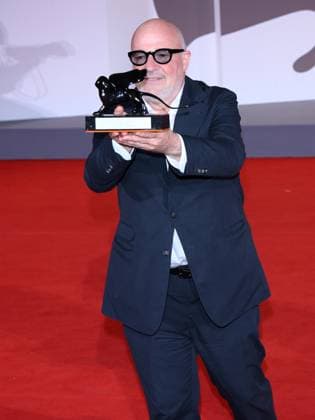 Venice, 82nd Venice International Film Festival 2025 - Evening 11: Closing Ceremony. Winners Photocall. Pictured: Gianfranco Rosi  Copyright: xAlbertoxTerenghi PoolxPhotoxEventsx06x xipa-agency.netx xPoolxPhotoxEventsx06x IPA_Agency_IPA64337062