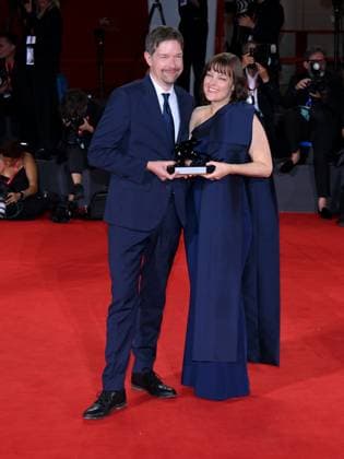 Venice, 82nd Venice International Film Festival 2025 - Evening 11: Closing Ceremony. Winners Photocall. Pictured: Victor Maes, Kate Voet  Copyright: xAlbertoxTerenghi PoolxPhotoxEventsx06x xipa-agency.netx xPoolxPhotoxEventsx06x IPA_Agency_IPA64337143